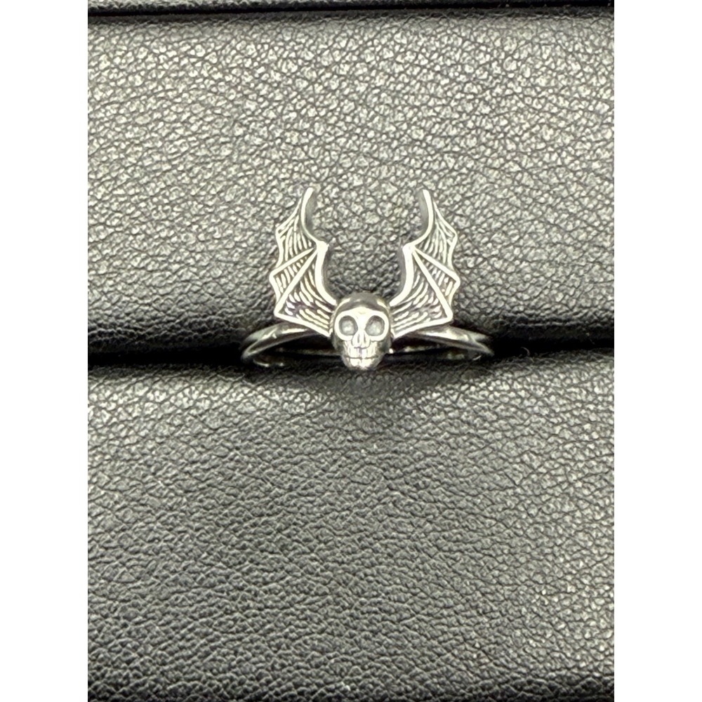 New Condition Sterling Silver Bat Skull Ring Size 7 J19